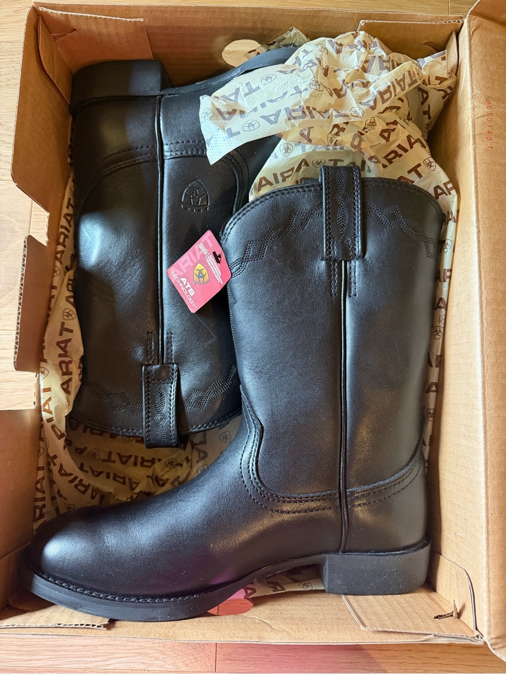 Ariat Women's Black Leather Heritage Roper Size 7B NIB